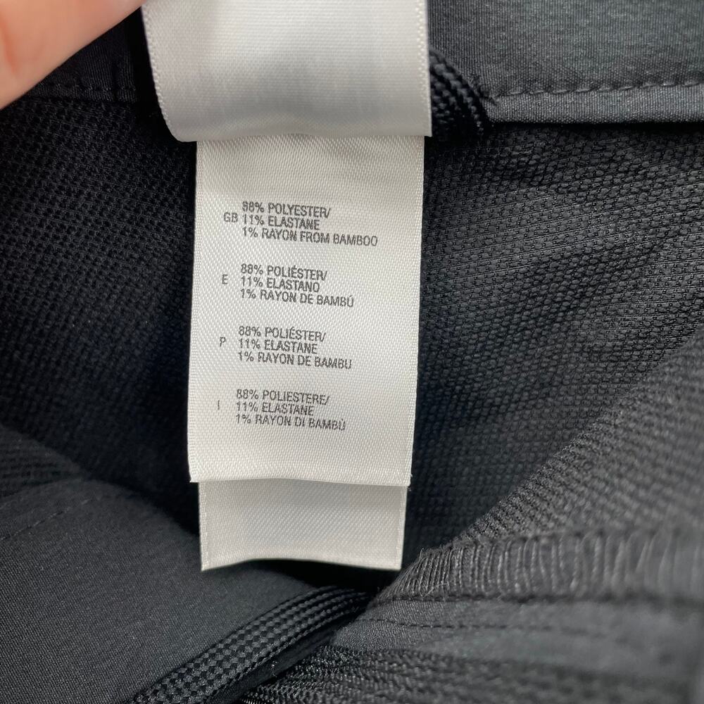 The North Face Black Outdoor Active Hiking Wide Leg Pants 32" inseam // 8 - Picture 6 of 9